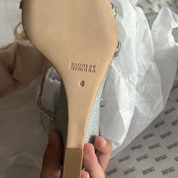 $225 Badgley Mischka Size 6 Unity Wedge Heel Sandal Shoe NWB - Picture 9 of 12